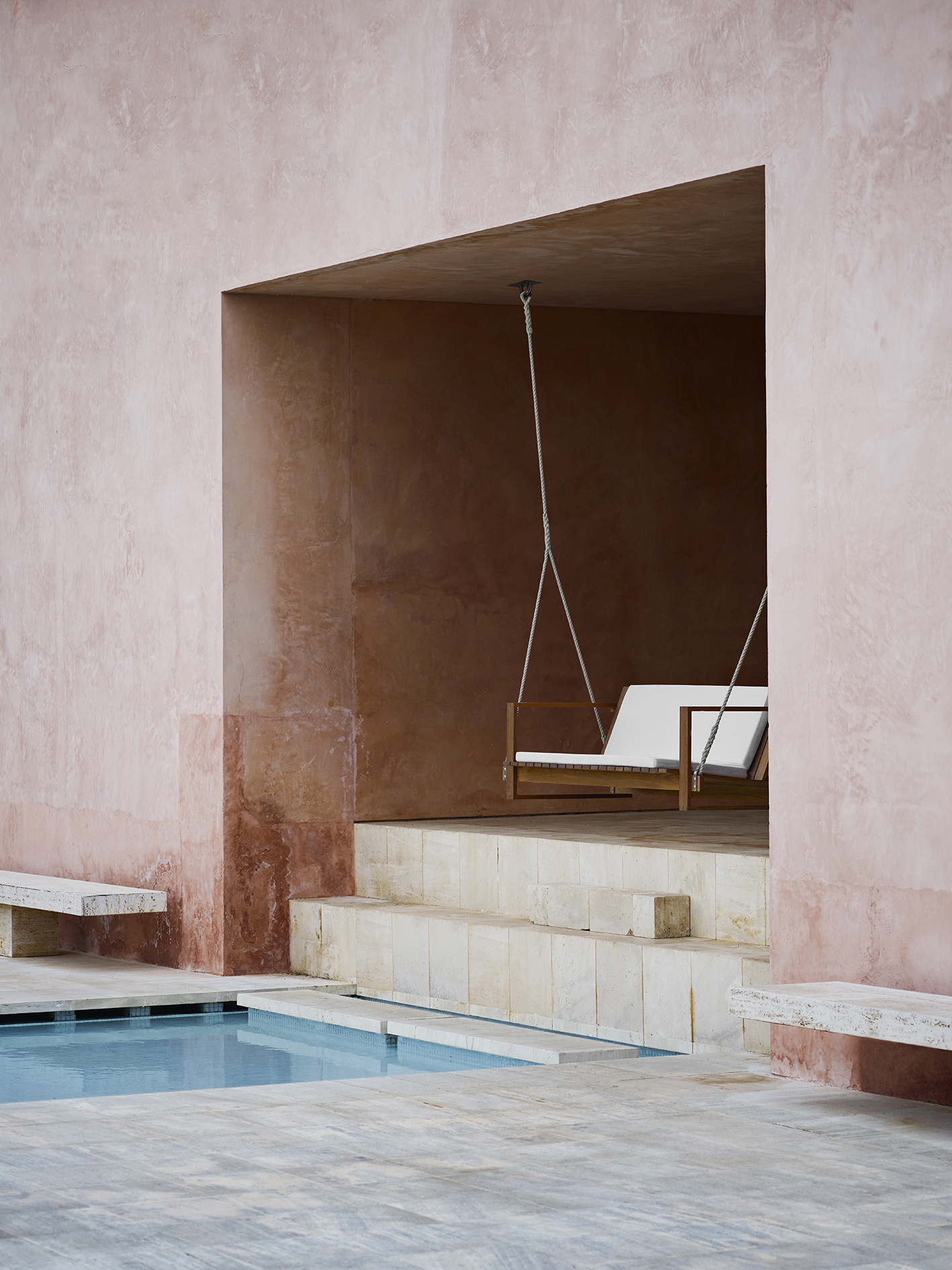 Carl Hansen & Søn's indoor/outdoor collection - with design classics