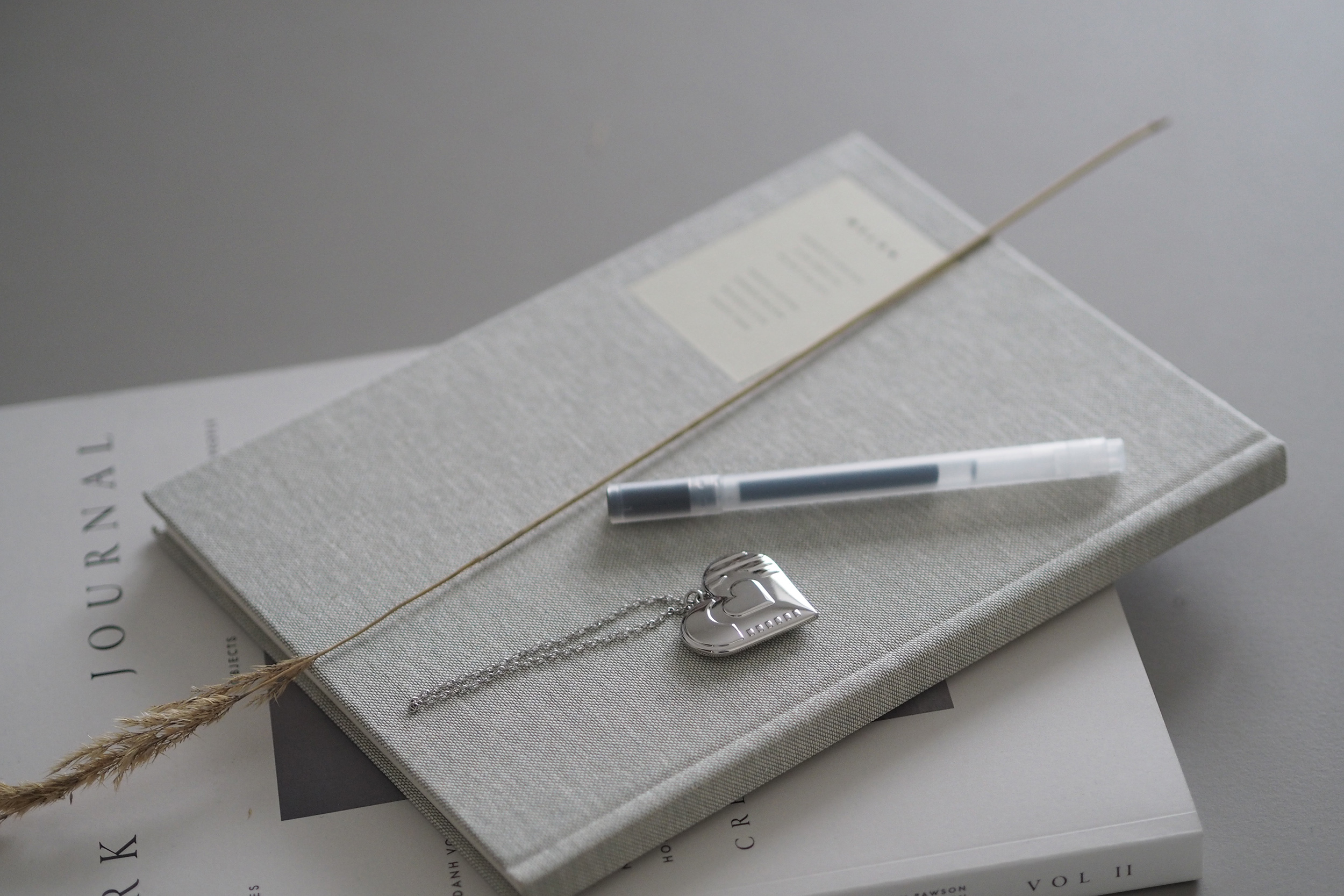 A peaceful desk moment